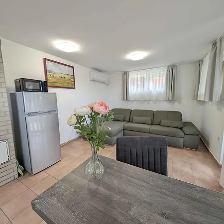 In - Balaton 53839 Apartamento *