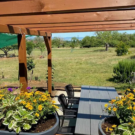 In - Balaton 53839 شقة *